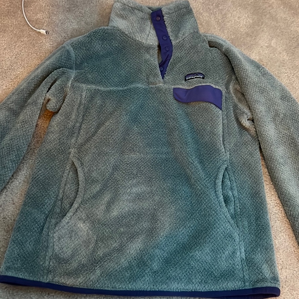 Womens Patagonia pullover